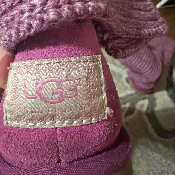 Ugg sweater boots, style: Classic Cardy, size: 4 - Picture 9 of 10